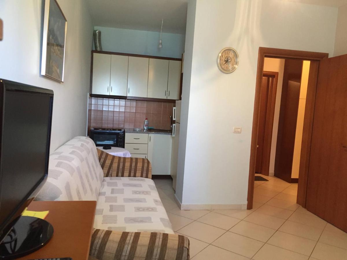 Caramel Sun Apartment Sarandë Buitenkant foto