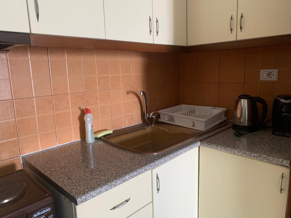 Caramel Sun Apartment Sarandë Buitenkant foto