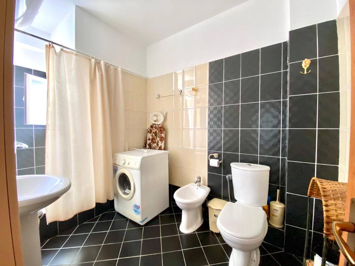 Caramel Sun Apartment Sarandë Buitenkant foto