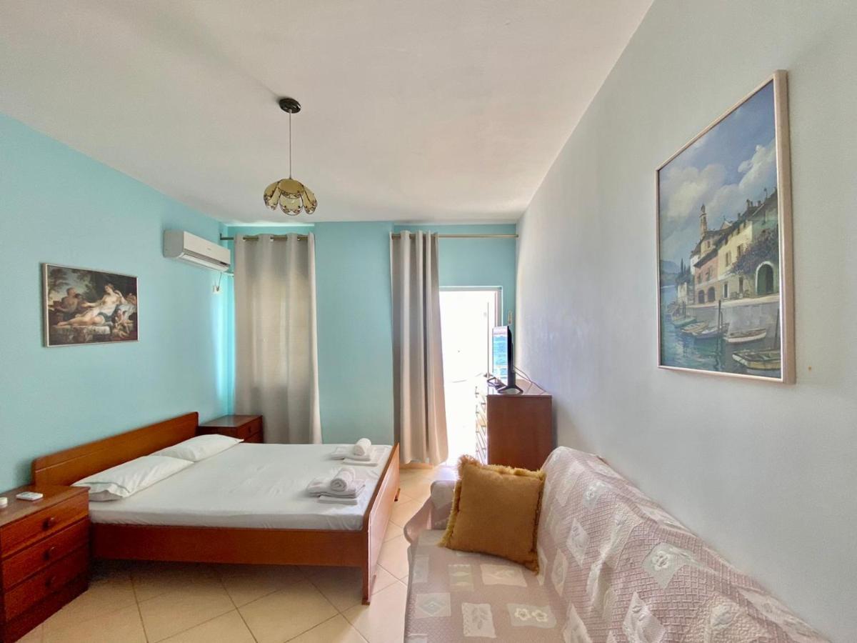 Caramel Sun Apartment Sarandë Buitenkant foto