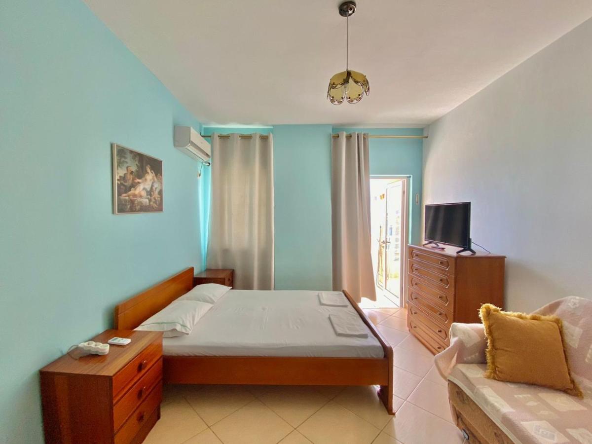 Caramel Sun Apartment Sarandë Buitenkant foto