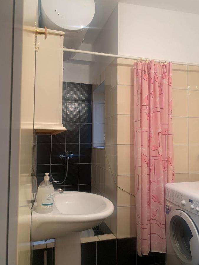 Caramel Sun Apartment Sarandë Buitenkant foto